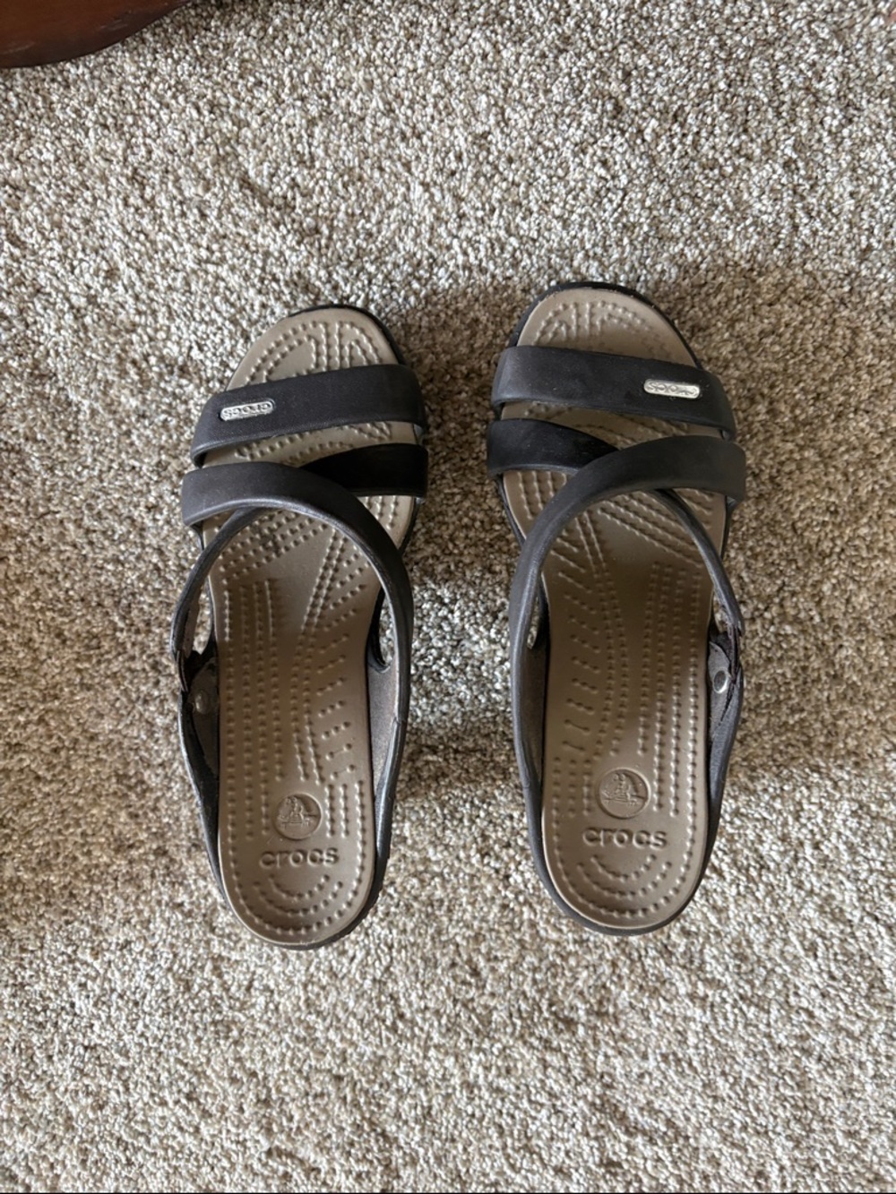 CROCS Brown Chunk Heel Strappy Sandals